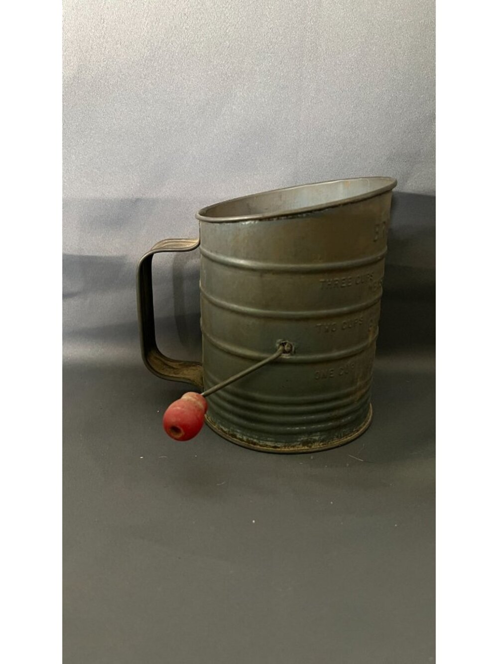 Vintage Bromwells Measuring Sifter 3-Cup Flour Sieve USA Tin Handle - Picture 1 of 5